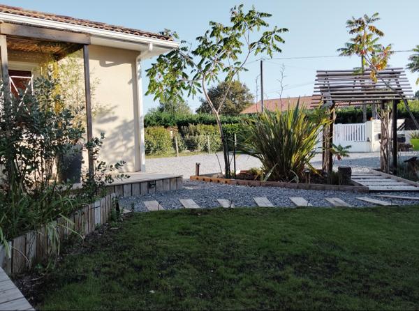 33380 MIOS Maison avec logement indépendant attenant.