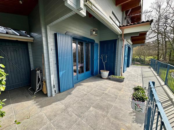 Maison en bois massif de 120m² avec gîte indépendant attenant sur une parcelle de 2800m²