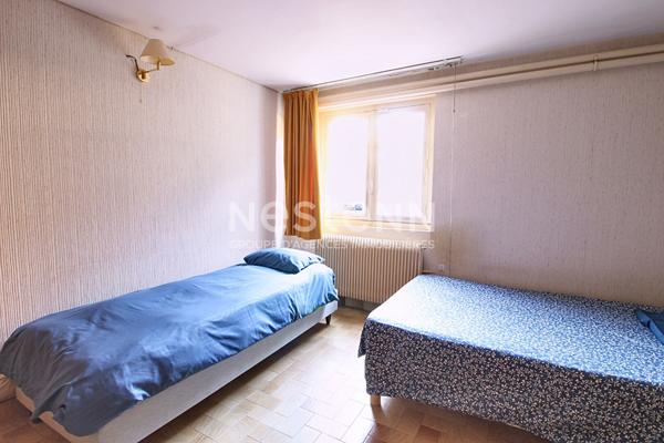 Grande maison T6 avec 5 chambres et un garage - 69500 BRON