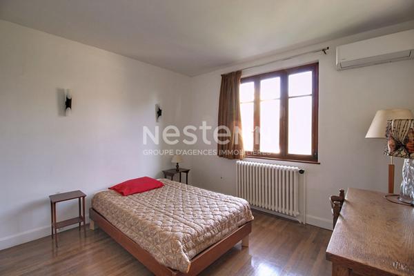 Grande maison T6 avec 5 chambres et un garage - 69500 BRON