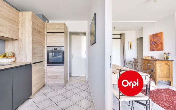 Appartement à vendre    5 pièces • 98 m2 Saint-Priest