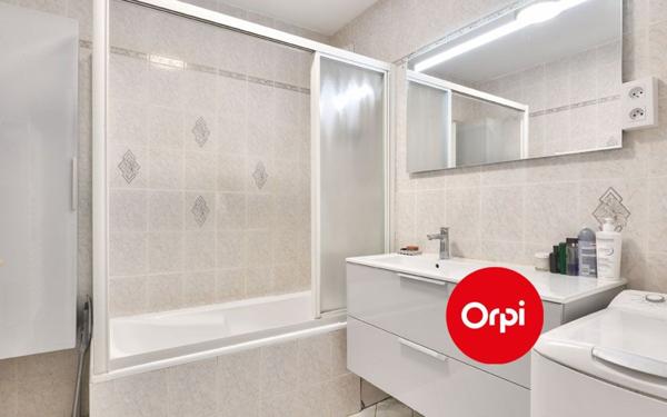 Appartement à vendre    5 pièces • 98 m2 Saint-Priest