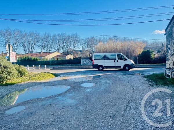 à vendre  390 m2 SAZE - 30