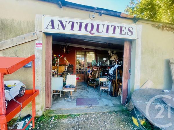 à vendre  390 m2 SAZE - 30