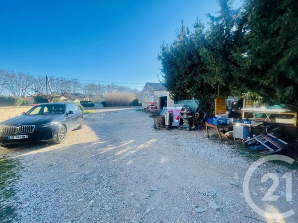 à vendre  390 m2 SAZE - 30