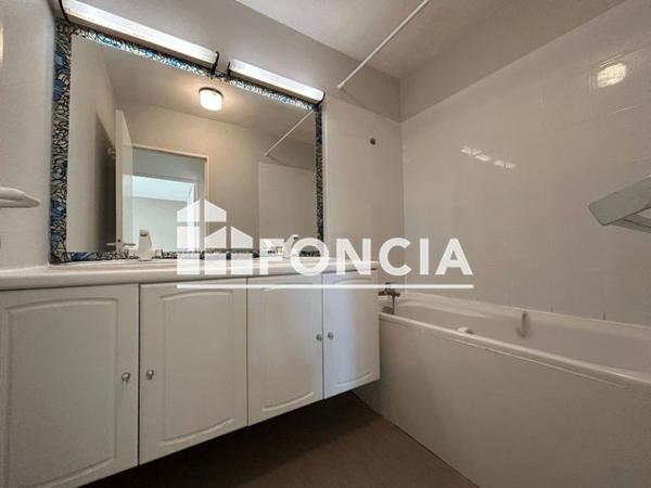 Location Appartement 3 pièces 66.22 m² - RESIDENCE ACADIE - 29 BOULEVARD SAVARI Poitiers 86000