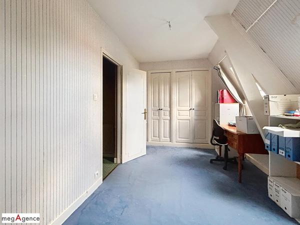 Maison à Romorantin-Lanthenay, 41200 - 10 pièces 221m²