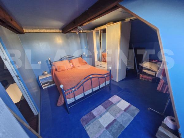 Maison plein pied avec potentiel.