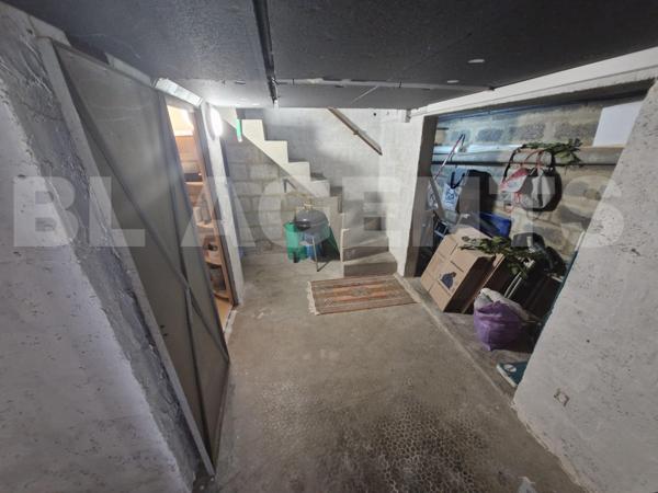 Maison plein pied avec potentiel.