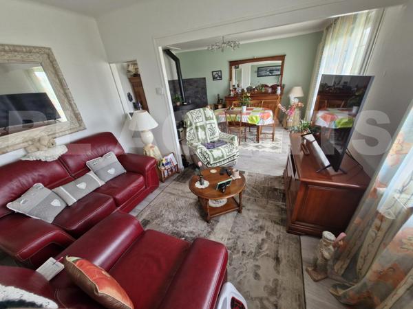 Maison plein pied avec potentiel.