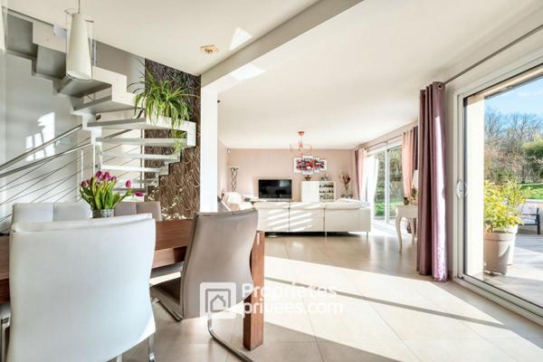 Maison d'architecte baignée de lumière