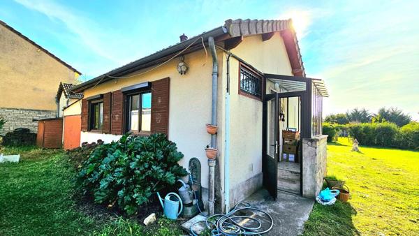 Maison 4 pièces 100m² de plain-pied sur un grand terrain de 3140 m²