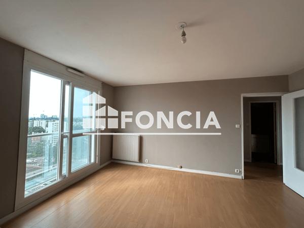 Location Appartement 2 pièces 47.35 m² - 17 PLACE NAPOLEON III Brest 29200