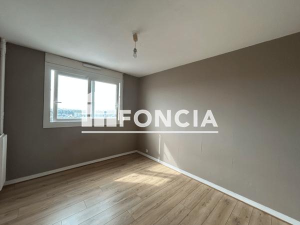 Location Appartement 2 pièces 47.35 m² - 17 PLACE NAPOLEON III Brest 29200