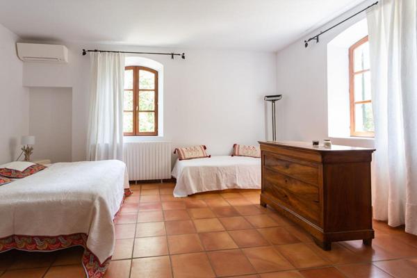 Maison Avignon 9 pièce(s) 267 m2     780 000