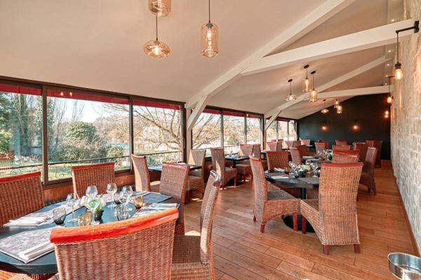 Murs & fonds restaurant gastronomique secteur Dreux (28) 300 m2