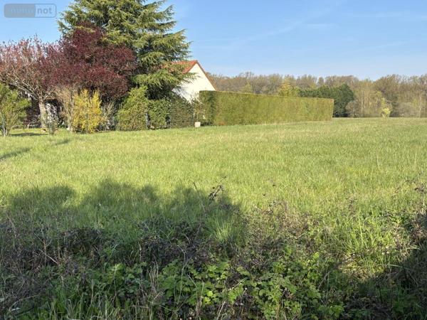 Terrain à Batir à vendre à Ambillou dans l'Indre-et-Loire (37340), ref : 37107-48