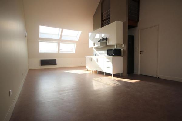 A LOUER : T2 à LILLE • Rue des Postes - Wazemmes • 800 € CC • Réf. 611-2B