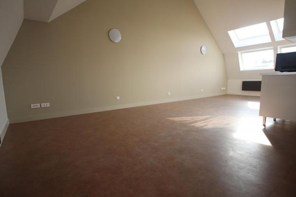 A LOUER : T2 à LILLE • Rue des Postes - Wazemmes • 800 € CC • Réf. 611-2B