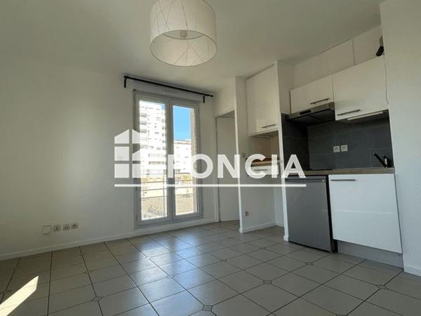 Location Studio 30.03 m² - VILLA SOPHIA Toulouse 31400