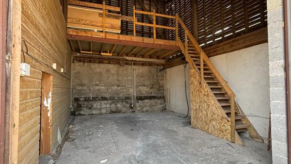 LOCAUX STOCKAGE À BOURG-ACHARD (27310)