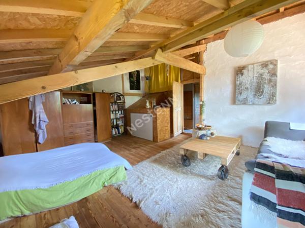 Maison située au sud LOUHANS et ses 157 arcades, proche de l'autoroute A39 et de l'A6