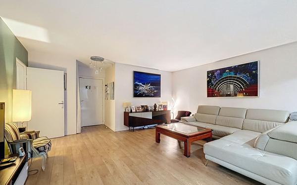 Appartement à vendre    3 pièces • 86,89 m2 Suresnes