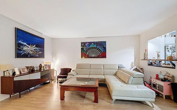 Appartement à vendre    3 pièces • 86,89 m2 Suresnes