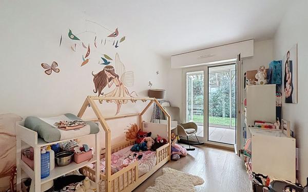 Appartement à vendre    3 pièces • 86,89 m2 Suresnes