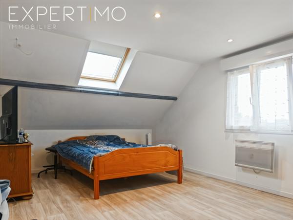 Rue (80120) Bien actuellement sous offre acceptée : Ensemble immobilier – 3 appartements et 3 garages, loués à l’année – R