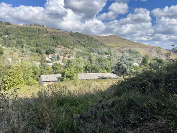 Terrain Non constructible  de 2700 m2 sur la commune d'Aubin !