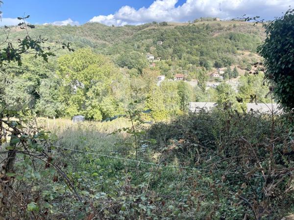 Terrain Non constructible  de 2700 m2 sur la commune d'Aubin !