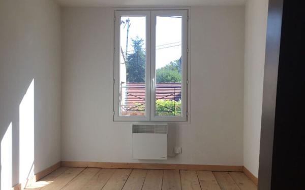 Maison à louer    3 pièces •  Condé-Sainte-Libiaire