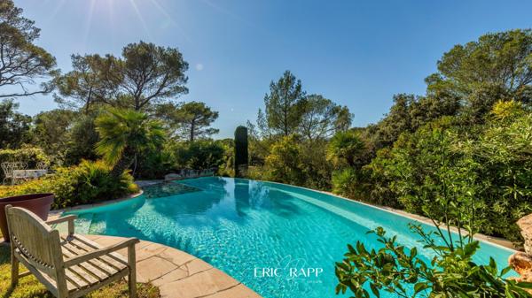Très belle maison d'architecte sur plus de 3000 m² de terrain