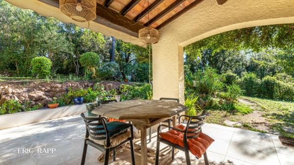 Très belle maison d'architecte sur plus de 3000 m² de terrain