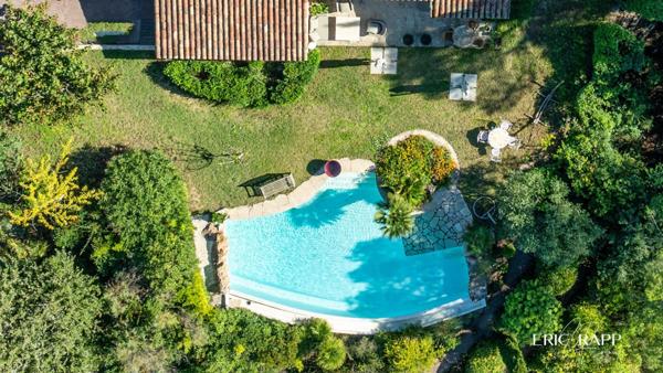 Très belle maison d'architecte sur plus de 3000 m² de terrain