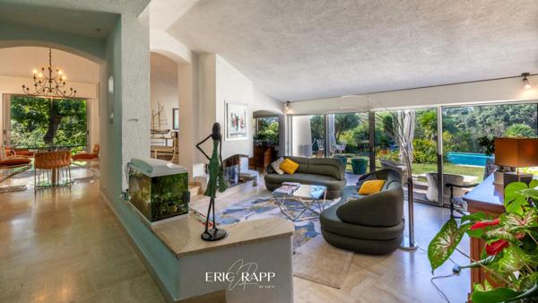 Très belle maison d'architecte sur plus de 3000 m² de terrain