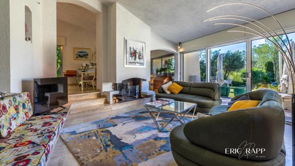 Très belle maison d'architecte sur plus de 3000 m² de terrain