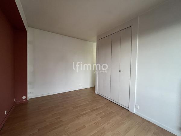 2 pieces avec terrasse au dernier étage