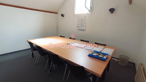 Bureau à vendre 10 pièces de 230 m²