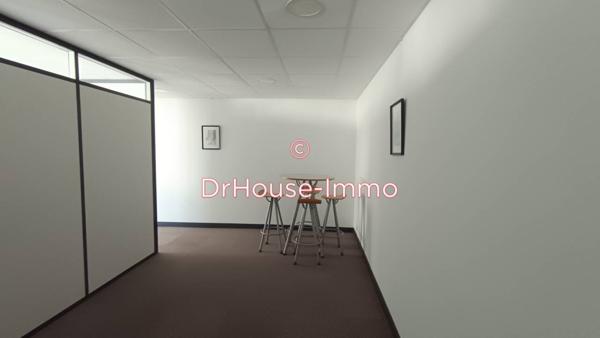 Bureau à vendre 10 pièces de 230 m²