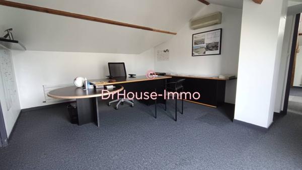Bureau à vendre 10 pièces de 230 m²