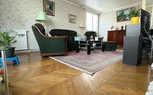 Appartement à vendre    5 pièces • 104,07 m2 Saint-Ouen-l'Aumône