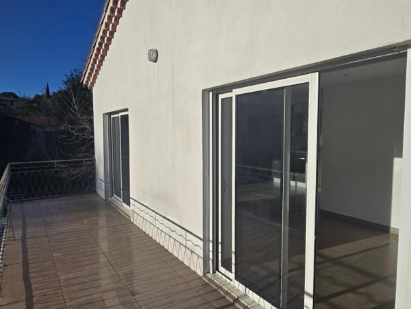 Location Appartement 3 pièces Fuveau (13710) - CENTRE-VILLE