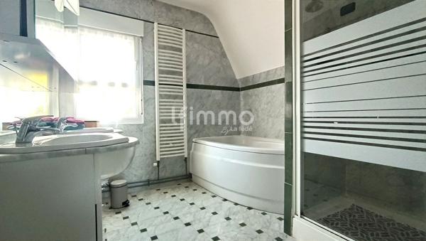 Enssemble immobilier sur 2000 m² !