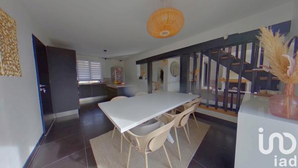 Maison à vendre 7 pièces 148 m² Saint-Pierre-du-Perray