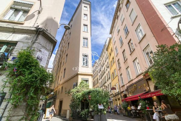 T2 de 31 m² avec cachet & vue panoramique – Lyon 1er Opéra