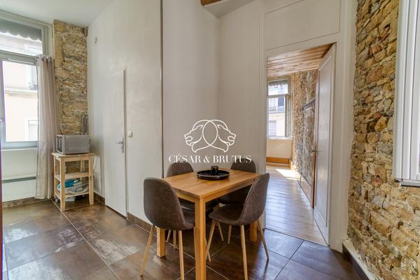 T2 de 31 m² avec cachet & vue panoramique – Lyon 1er Opéra