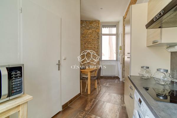 T2 de 31 m² avec cachet & vue panoramique – Lyon 1er Opéra