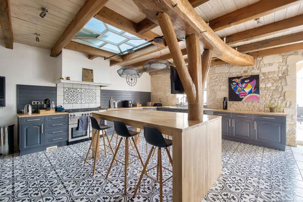 Maison Dompierre Sur Mer 10 pièce(s) 304 m2